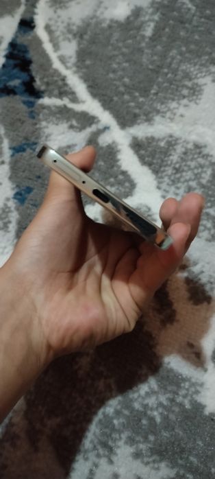 Huawei Nova 13 yengi olganmga 5 kun boldi pul zarurligi uchun sotvomma