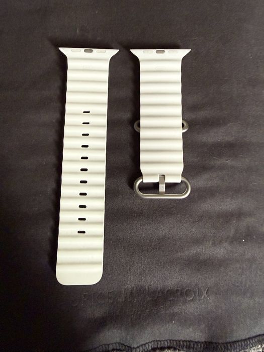 Curea originala Apple Ocean Band White,dedicata Apple Watch Ultra,ca noua.