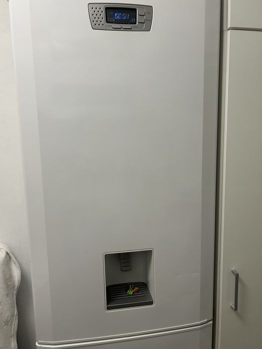 Combina frigorifica Beko
