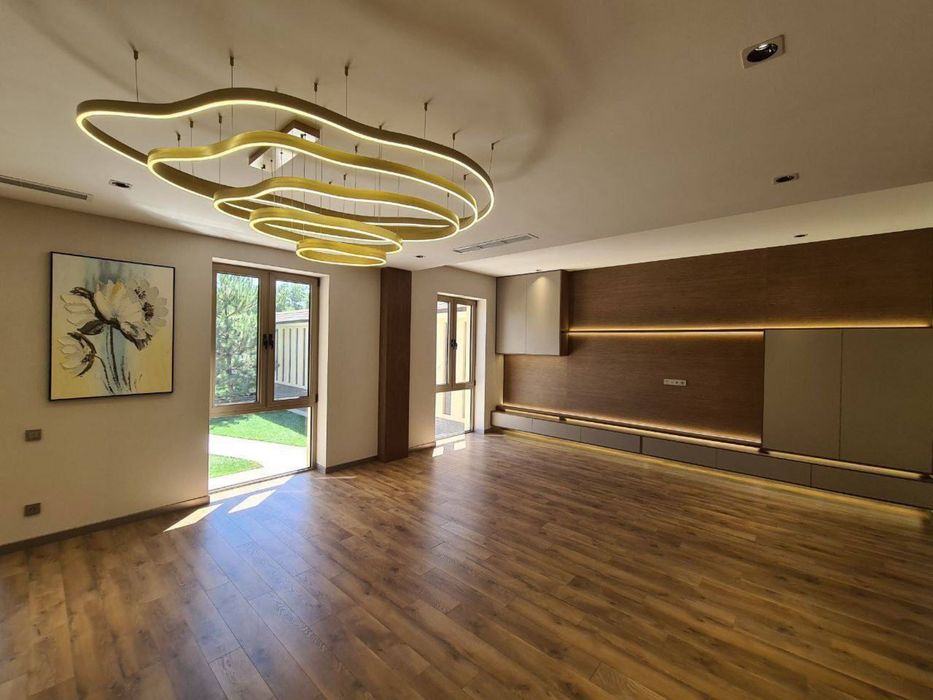 Продаётся современный дом в Мирзо-Улугбекском районе.