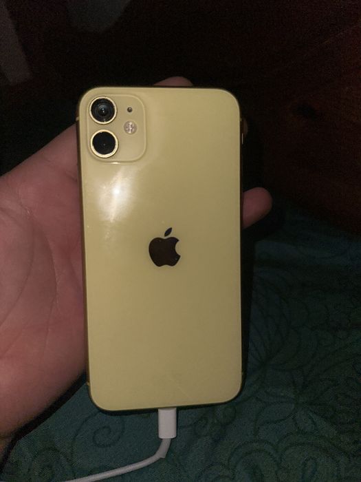 vand Iphone 11 .