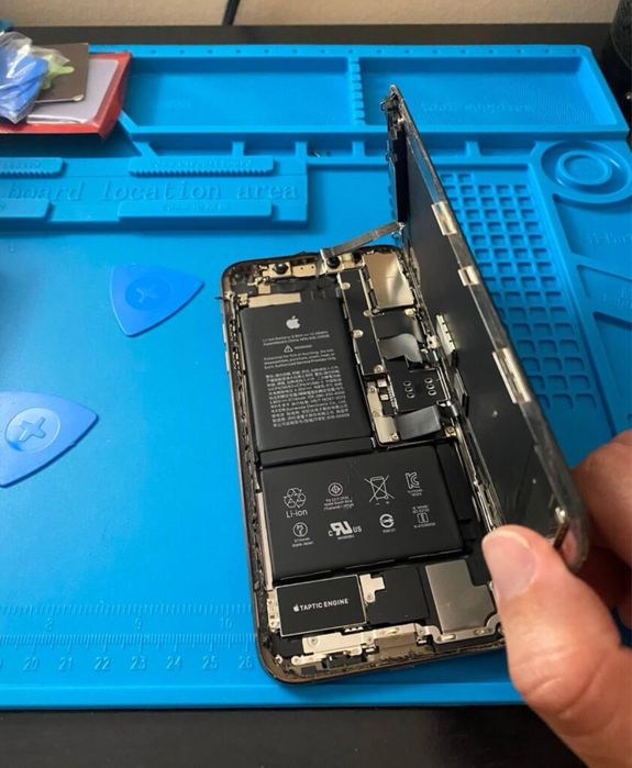 Reparatii telefoane/modare console.