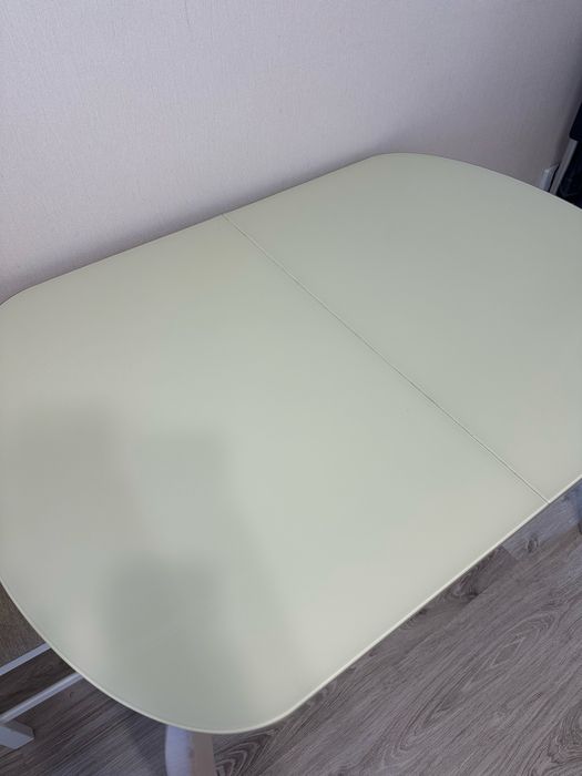 Продам кухонный стол