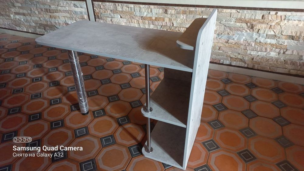 Манекурный стол для дома и салона