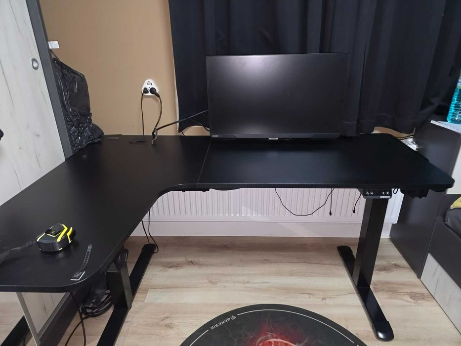 обзавеждане за спалня (гардероб и легло - 120 см.)+ геймърско ел. бюро