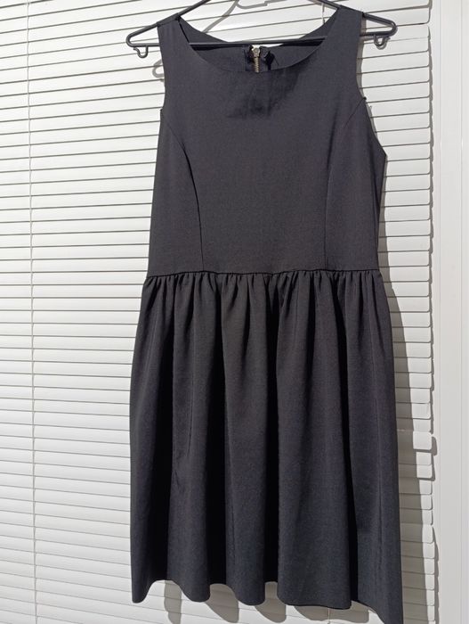 Елегантни роклии