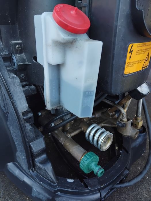 Водоструйка Karcher hd6/16M Profesional 220V 160bar Най Висок клас от мащините
