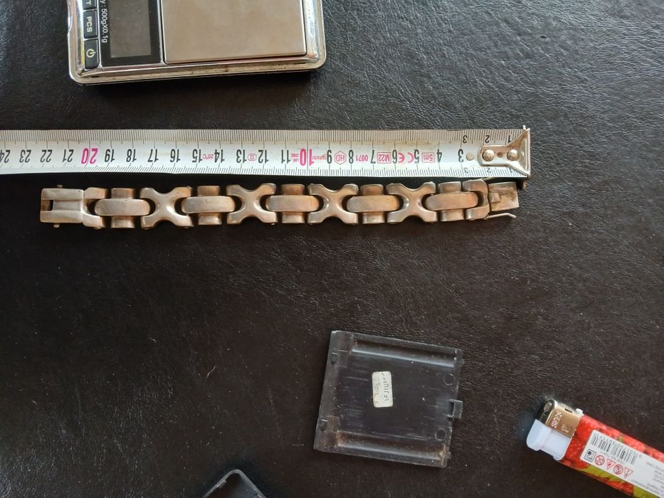 Продавам сребърна гривна