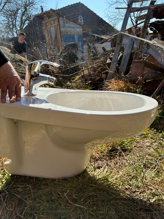 Wc si bideu suspendat