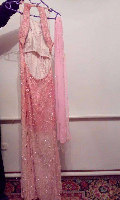 Скоро выпускной. Продам вечернее платье