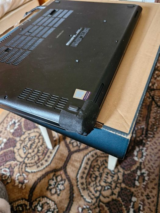 Dell 5580-I5 7440HQ-8 GB DDR4-SSD 128 GB M2-15,6''FULL HD IPS-WIN 11