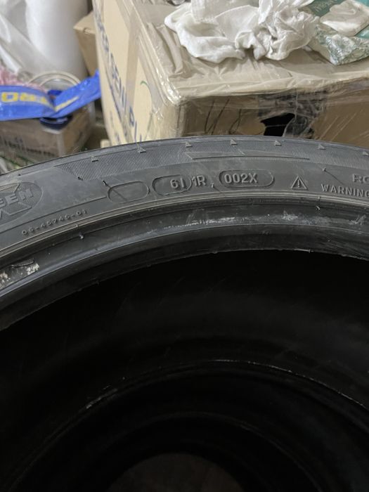 Зимние шины 295 40 r21