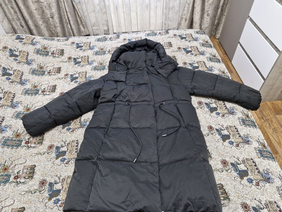 Продаю женскую верхнию одежду