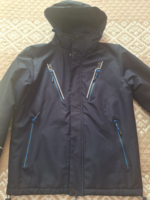 Продам куртку для мальчика
