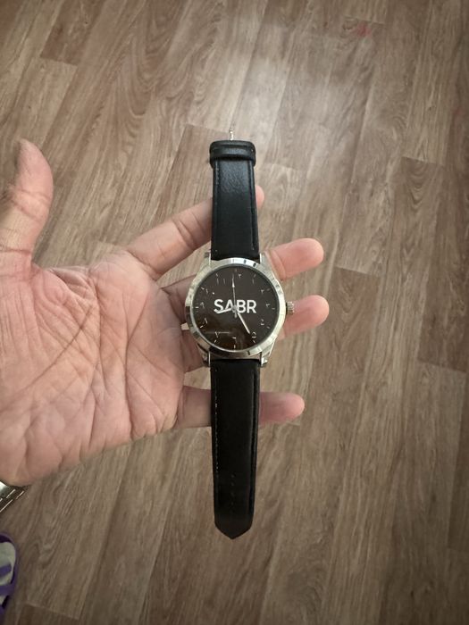 Срочно продам часы