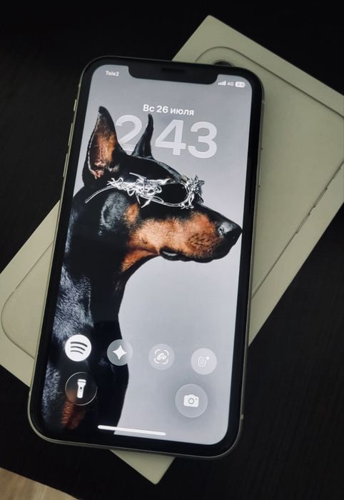 Iphone 11 white 64 gb