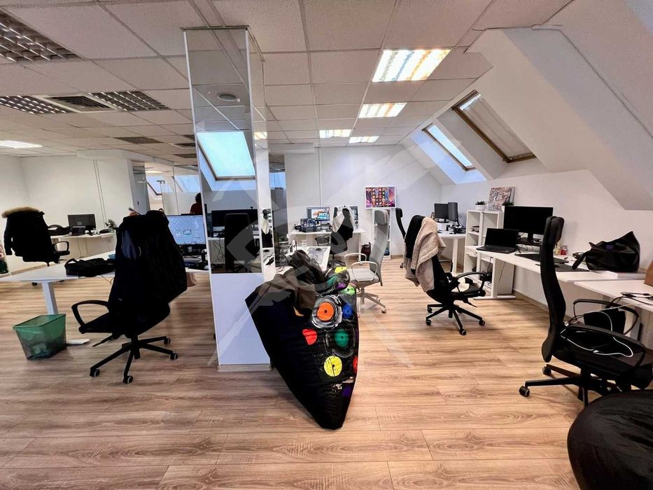 Дава се под наем Офис в София, Зона Б-18 - 230 кв.м за 1500 € - Снимка #5