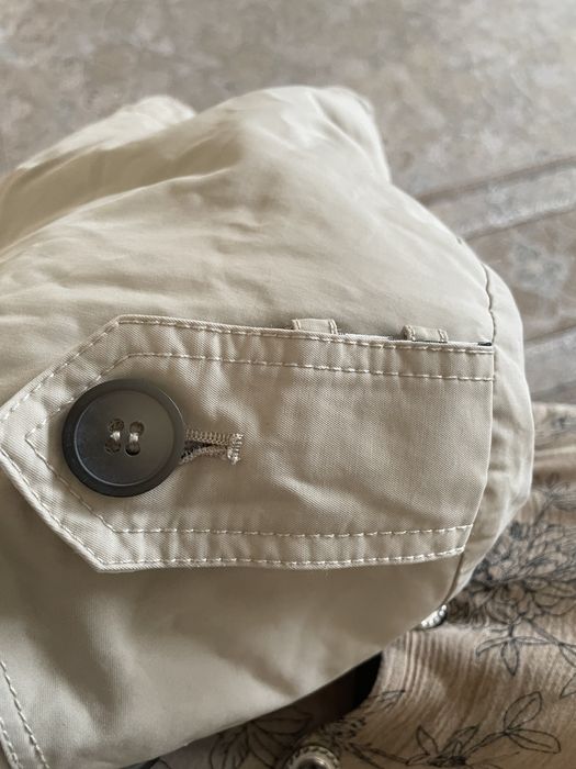 Продам женский тренч  состояние нового