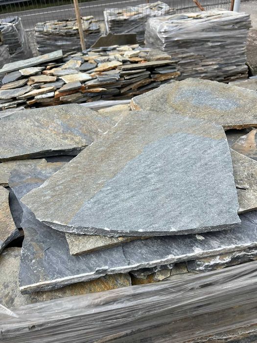 Piatră Naturală de Munte– Ideală pentru Alei, Terase și Garduri