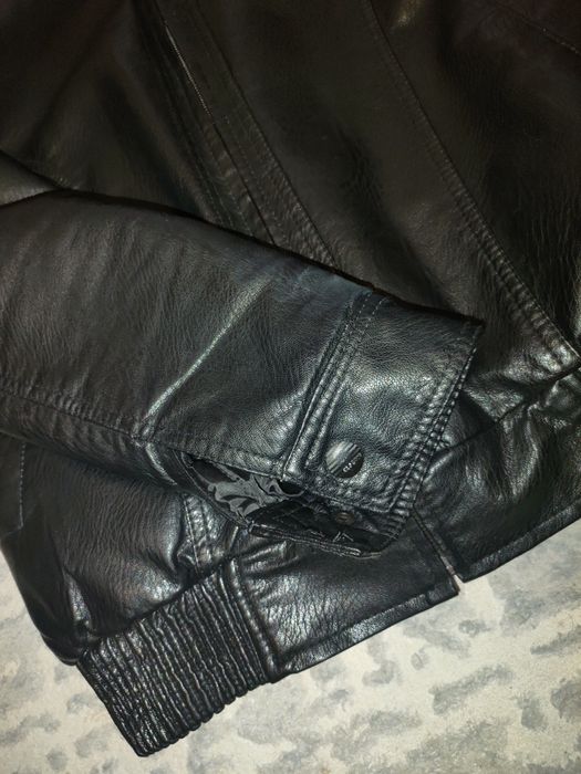 Продам кожаный куртка