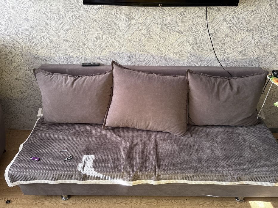 Диван в хорошем состояние