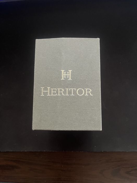 Часовник Heritor чисто нов