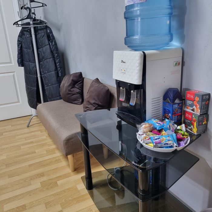 Сдам в аренду маникюрный стол