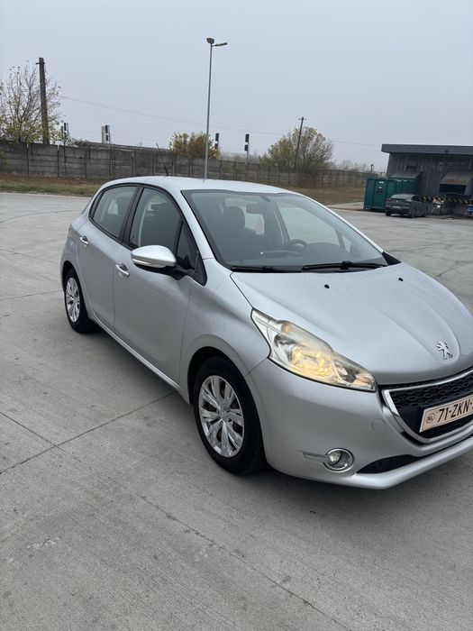 PEUGEOT 208 2012 — imagine 3