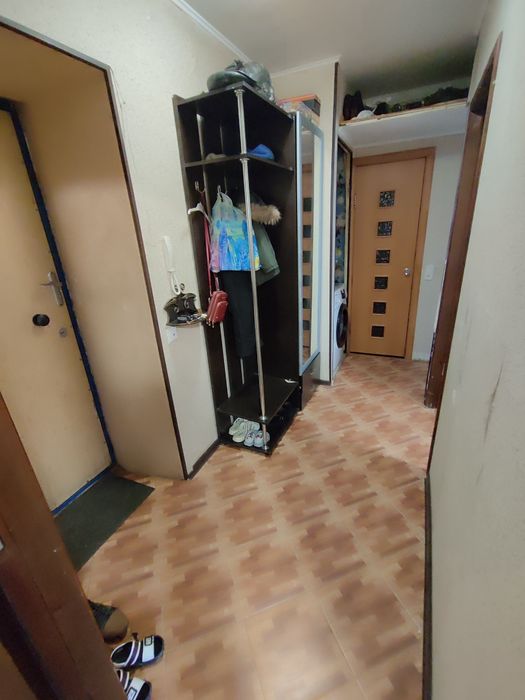 Продается 2-комн (3-21, 1 эт)