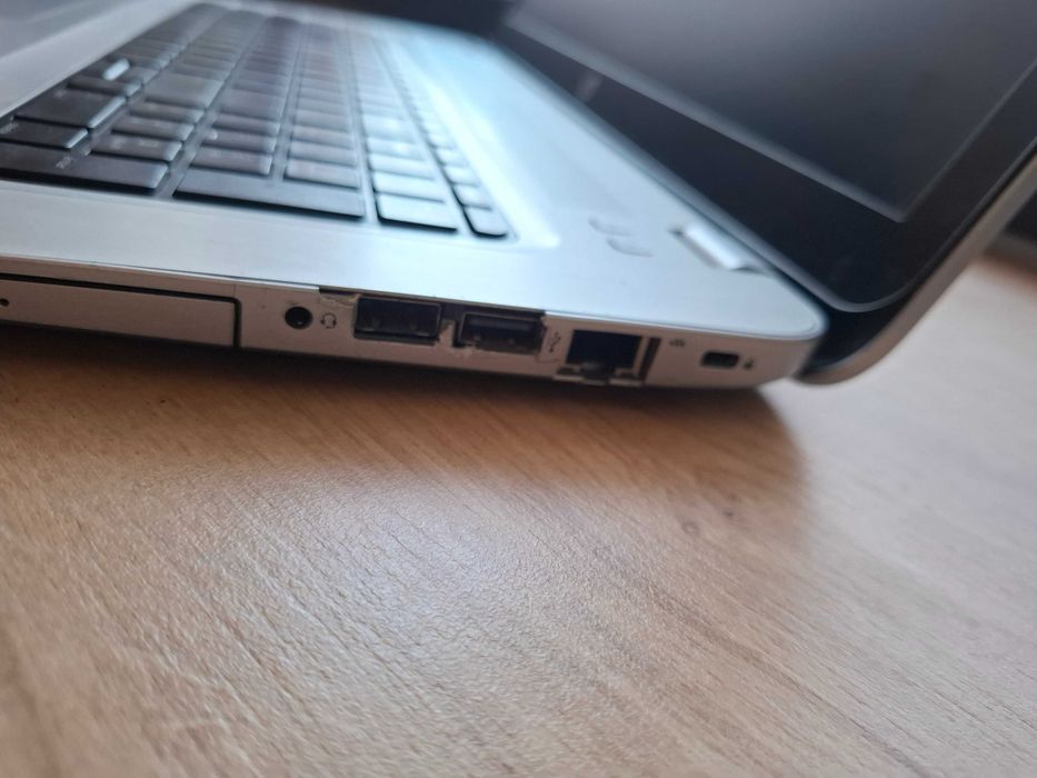 Laptop Hp gaming i7gen7, video dedicat ecran mare