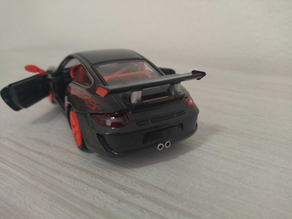 Метална количка Porsche 911 GT3 RS !!!