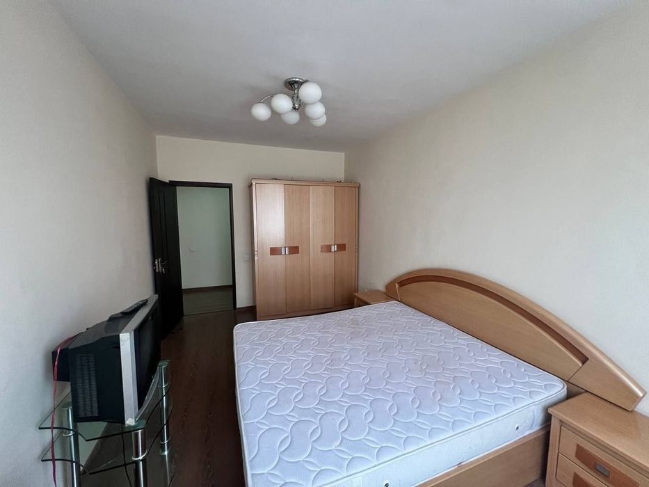 Sotiladi srochni 3 xona