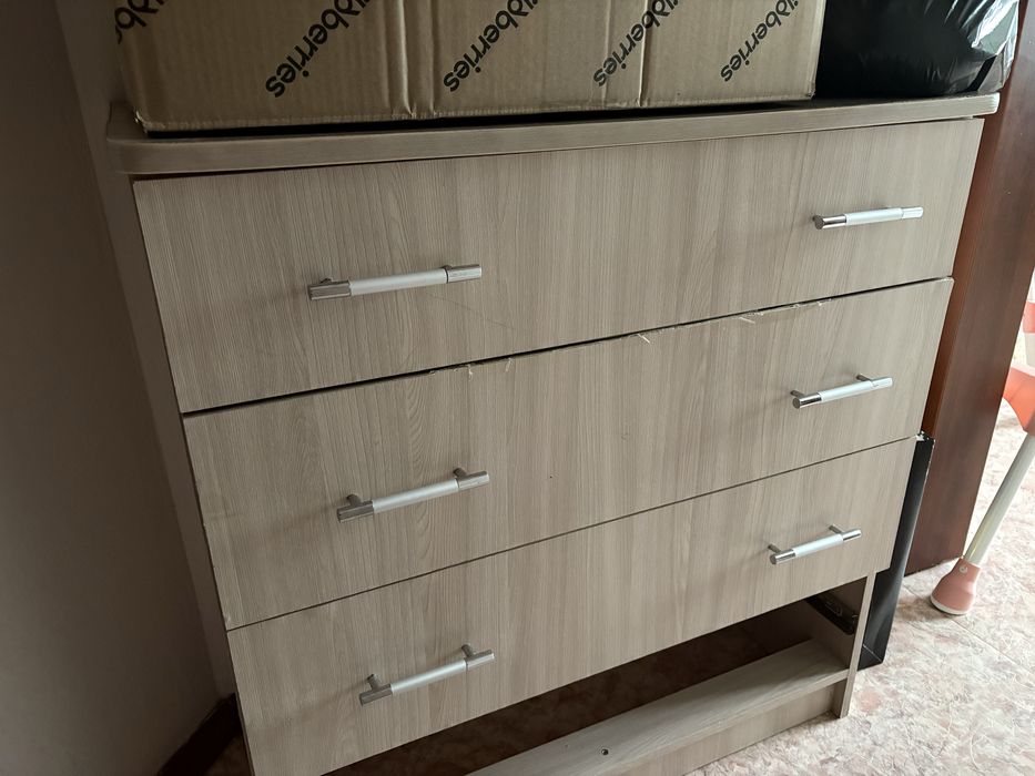 Продам комод 2000