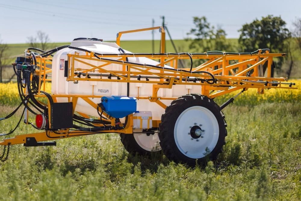 Опрыскиватель ОПК-2000