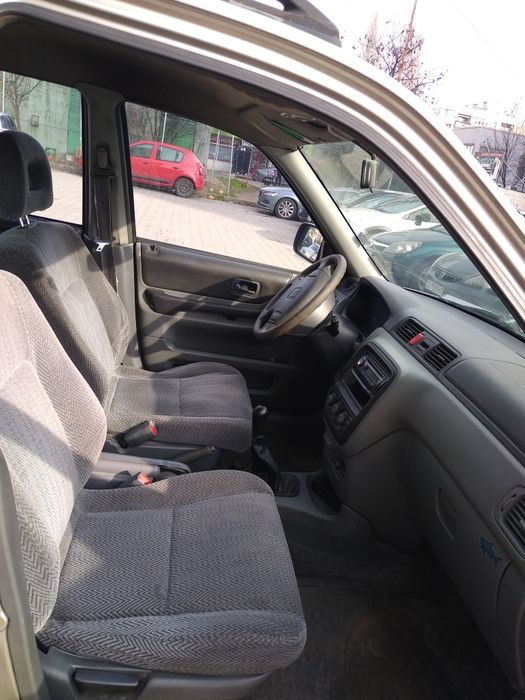 Продава Honda CR-V