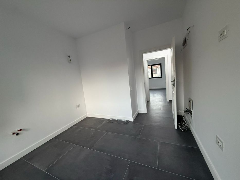 Spatiu comercial central Strada Banu Maracine 30 mp utili parter