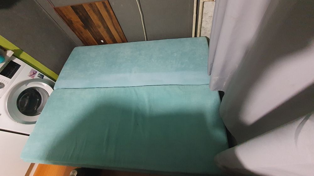 Разтегателен диван