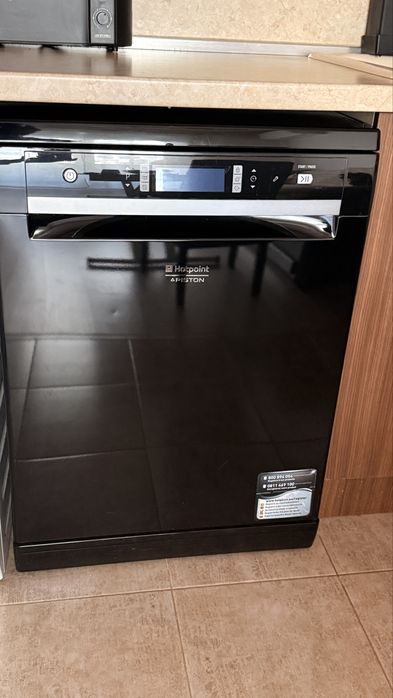 Продавам съдомиялна Hotpoint