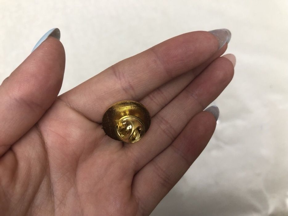 Значки герб и флаг Казахстана