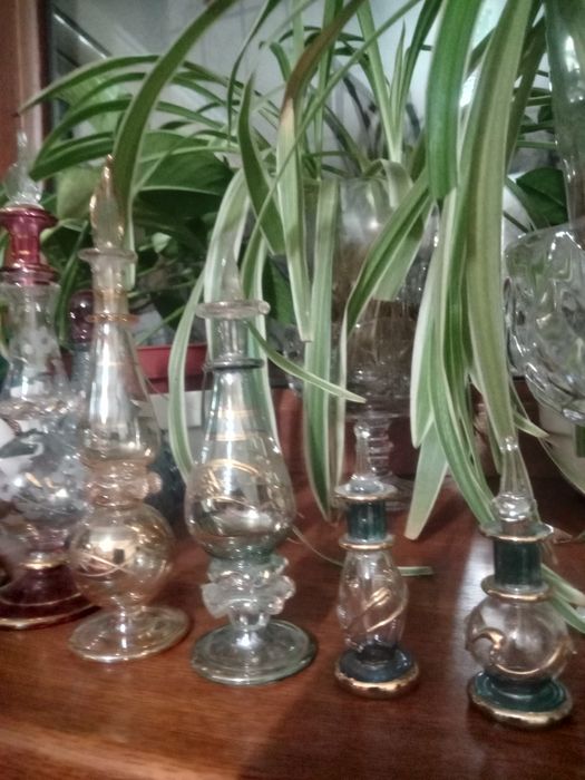 Флакончики под духи.