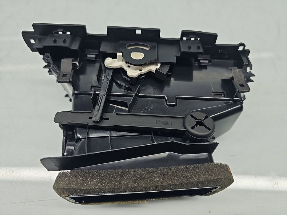 Grila aerisire dreapta Volkswagen Taigo [Fabr 2021-2026] 2G1819704