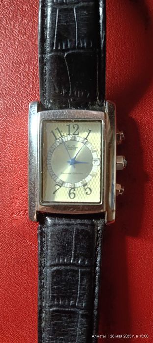 Наручные часы Louis Roysl