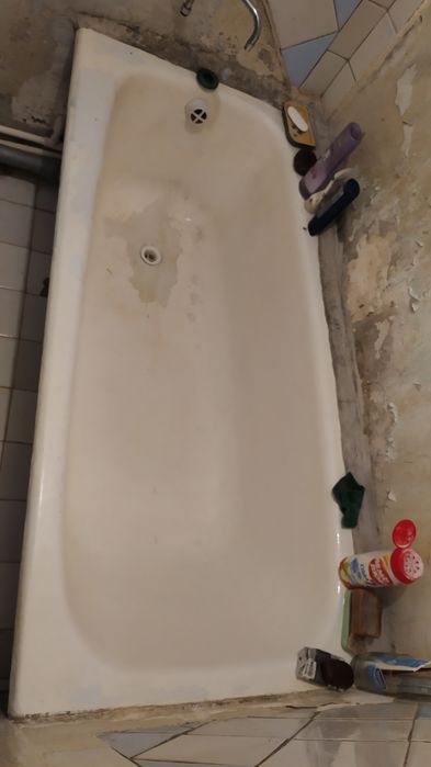 “SSSRda ishlab chiqarilgan chugun vanna, mustahkam va a’lo holatda.
Ч