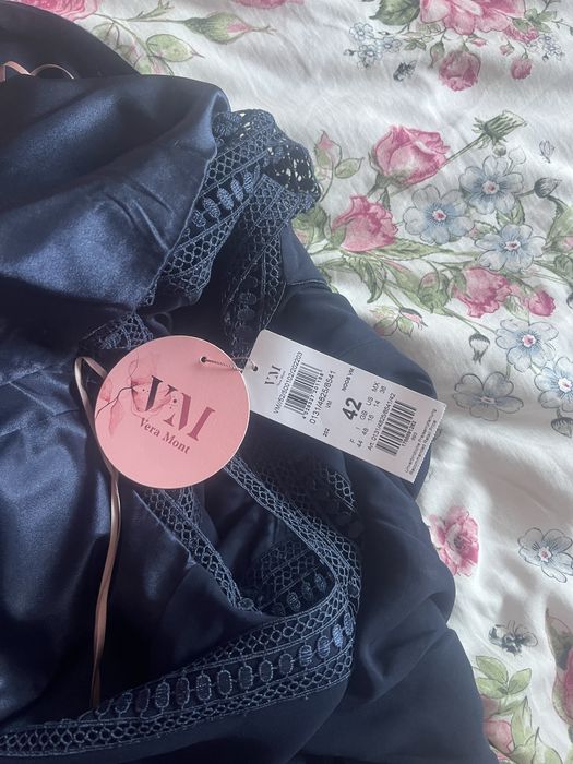 Нова коктейлна рокля Vera Mont