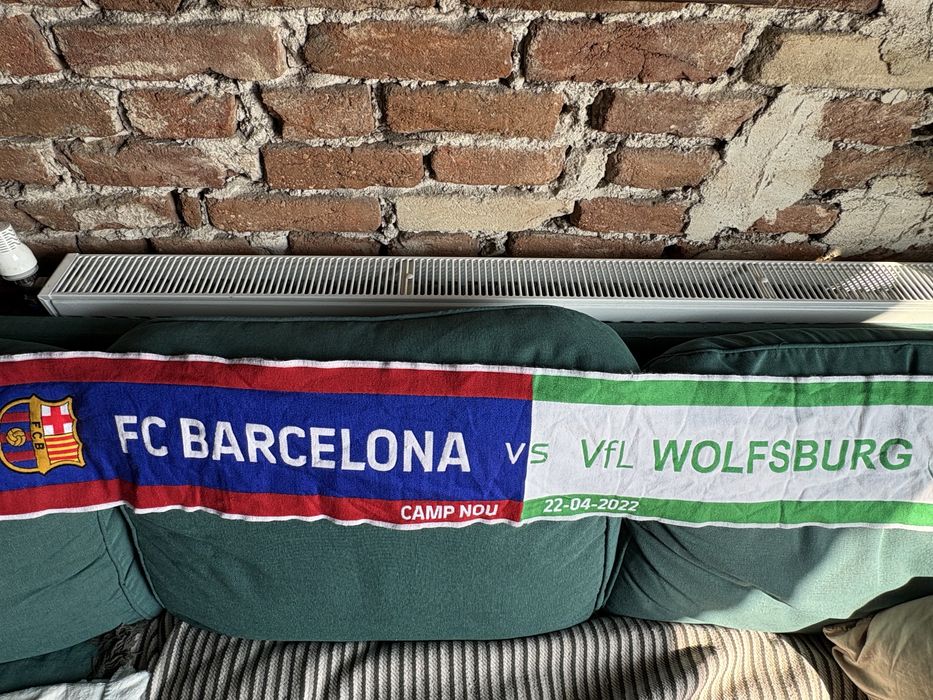 Шал нов Barcelona Барселона / Волфсбугр Wolfsburg