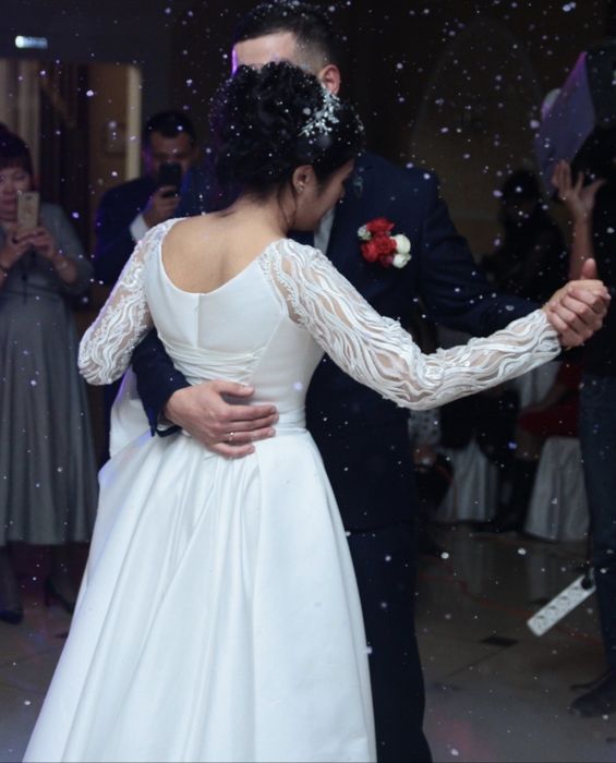 Продам свадебное платье