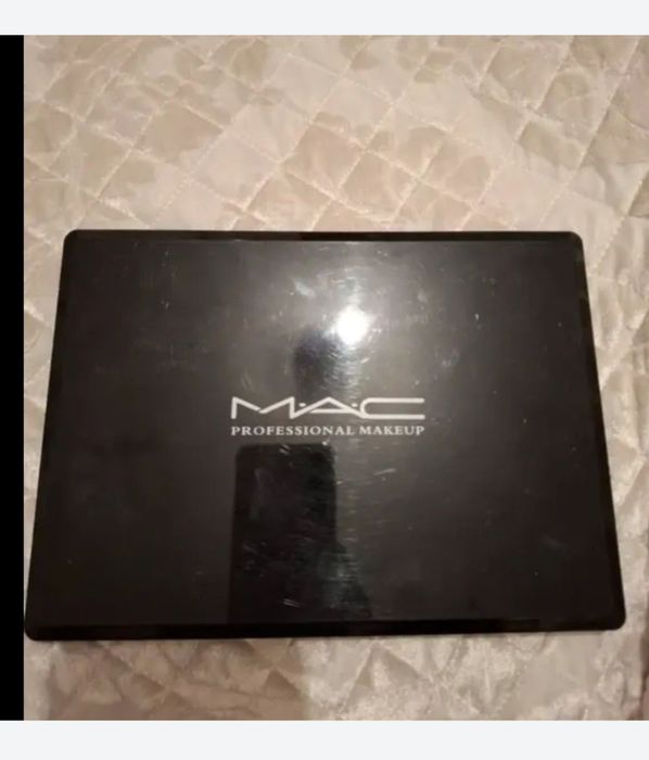 Продам новые тени