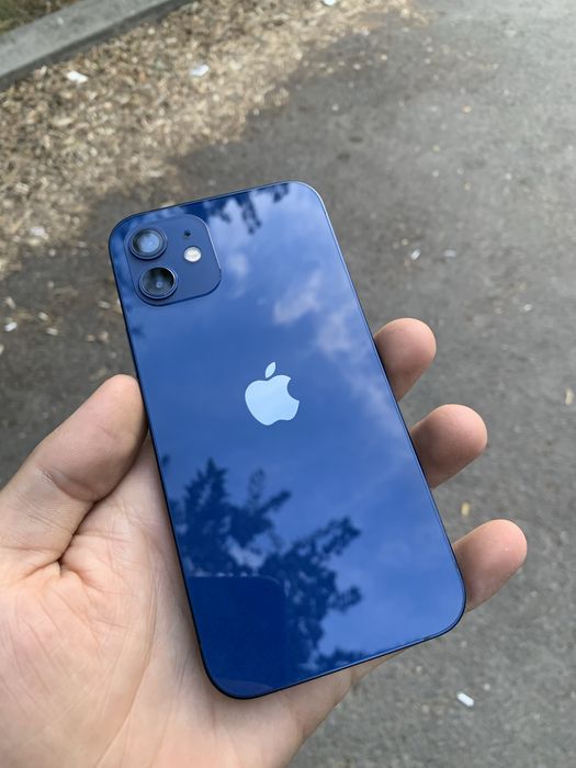Iphone 12.          .