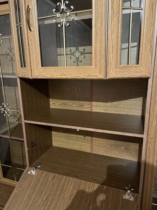 срочно продам сервант