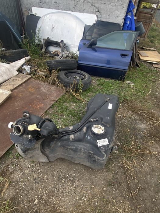 Топливный бак ауди 80 б4